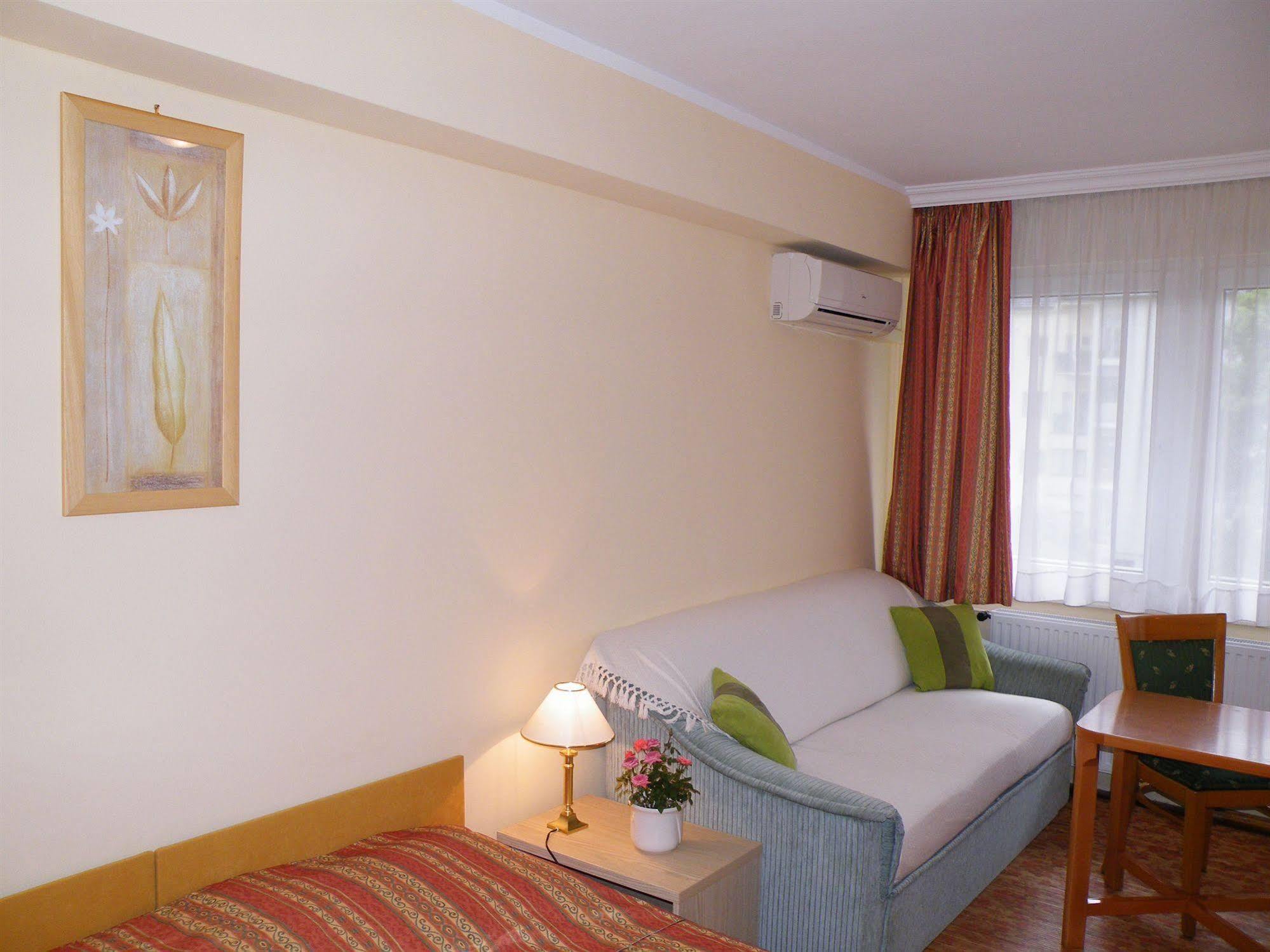 Apartment Buda Budapest Bagian luar foto